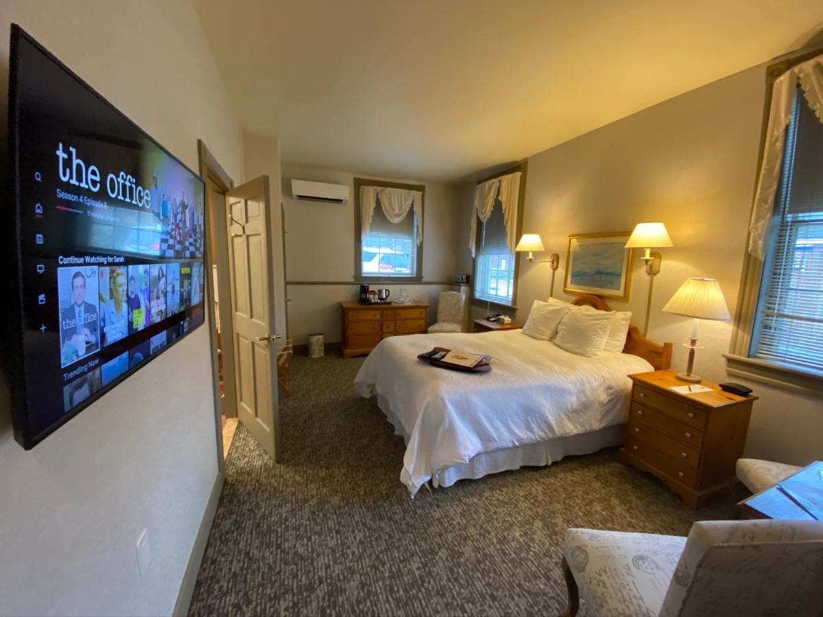 Chambery Inn ลี ภายนอก รูปภาพ